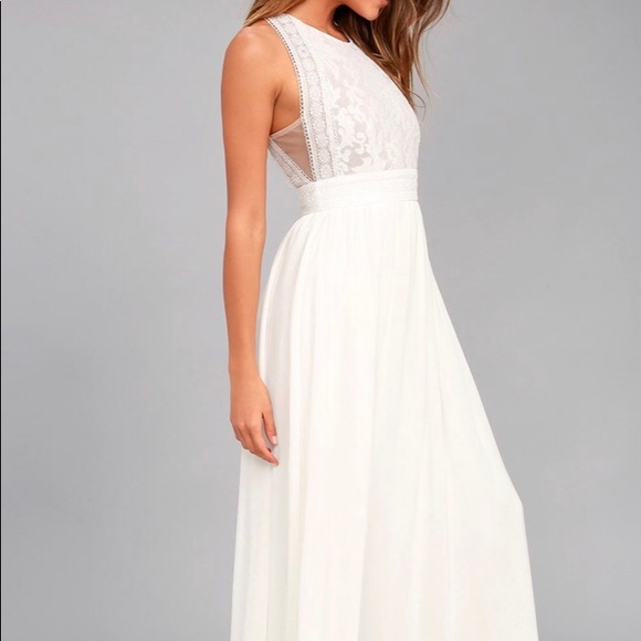 Lulus Wedding Dress - Picture 2 of 5